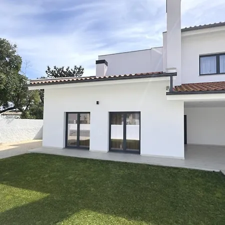 Дом отдыха Casa Da Praia, Piscina A Sal, Aquecida E Coberta -praia Da