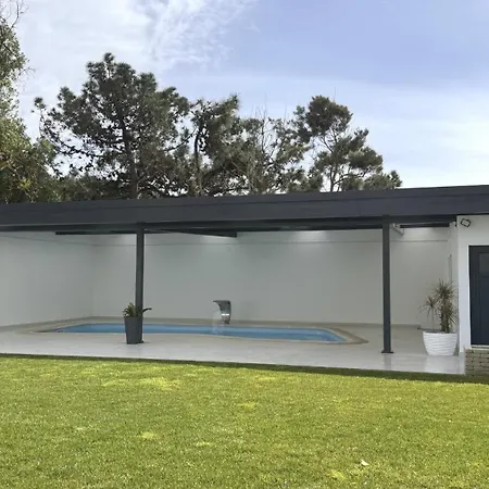 Casa Da Praia, Piscina A Sal, Aquecida E Coberta -praia Da Дом отдыха Barra