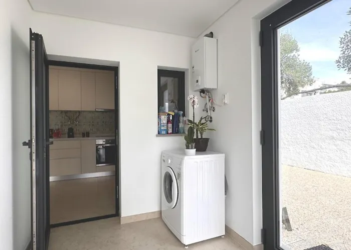 Casa Da Praia, Piscina A Sal, Aquecida E Coberta -praia Da *